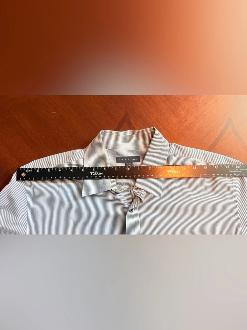 Banana Republic classic button